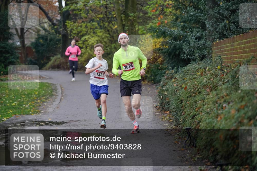 07.12.2025 - St. Pauli X-Mass-Run No. 15 Michael Burmester http://msf.ph/oto/9403828 07.12.2025 10:58:02 Laufen 1321, 2616 meine-sportfotos.de