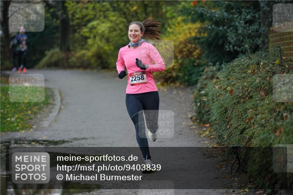 07.12.2025 - St. Pauli X-Mass-Run No. 15 Michael Burmester http://msf.ph/oto/9403839 07.12.2025 10:58:07 Laufen 15, 2258 meine-sportfotos.de