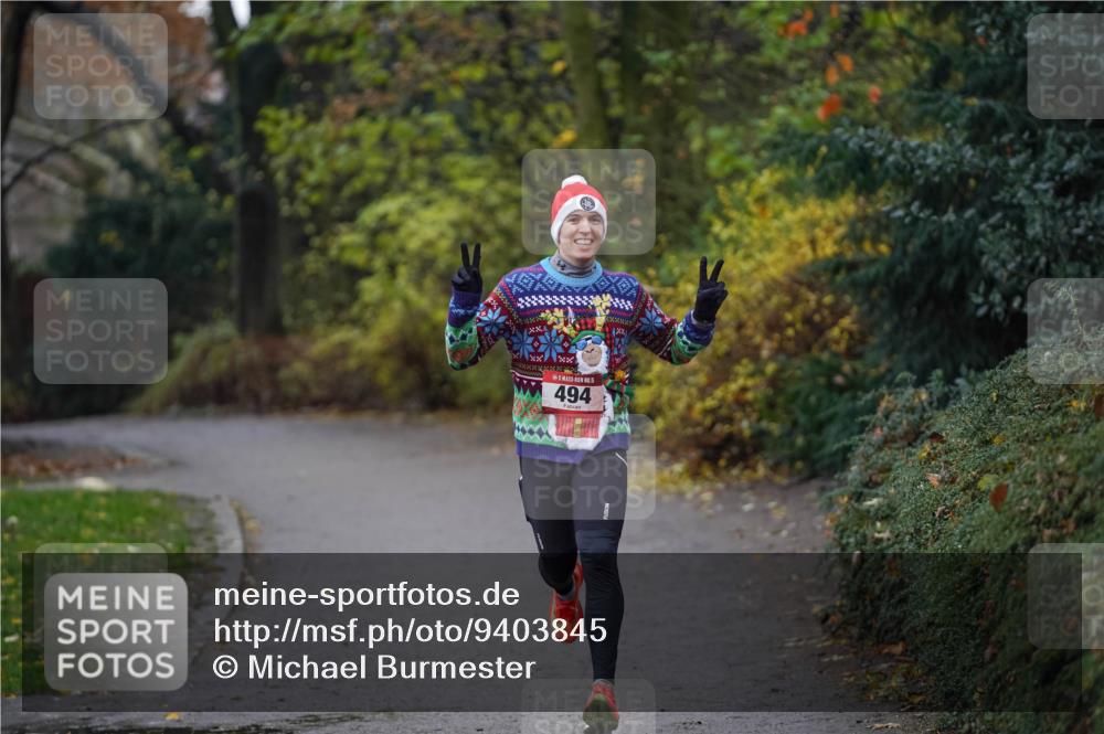 07.12.2025 - St. Pauli X-Mass-Run No. 15 Michael Burmester http://msf.ph/oto/9403845 07.12.2025 10:58:15 Laufen 5, 494 meine-sportfotos.de