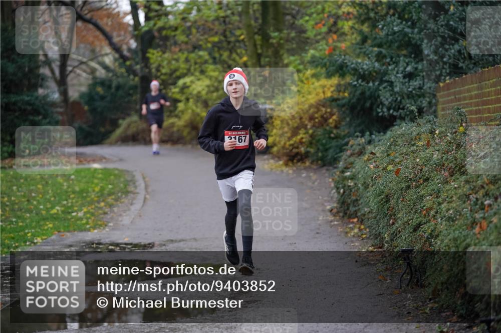 07.12.2025 - St. Pauli X-Mass-Run No. 15 Michael Burmester http://msf.ph/oto/9403852 07.12.2025 10:58:38 Laufen 2167 meine-sportfotos.de