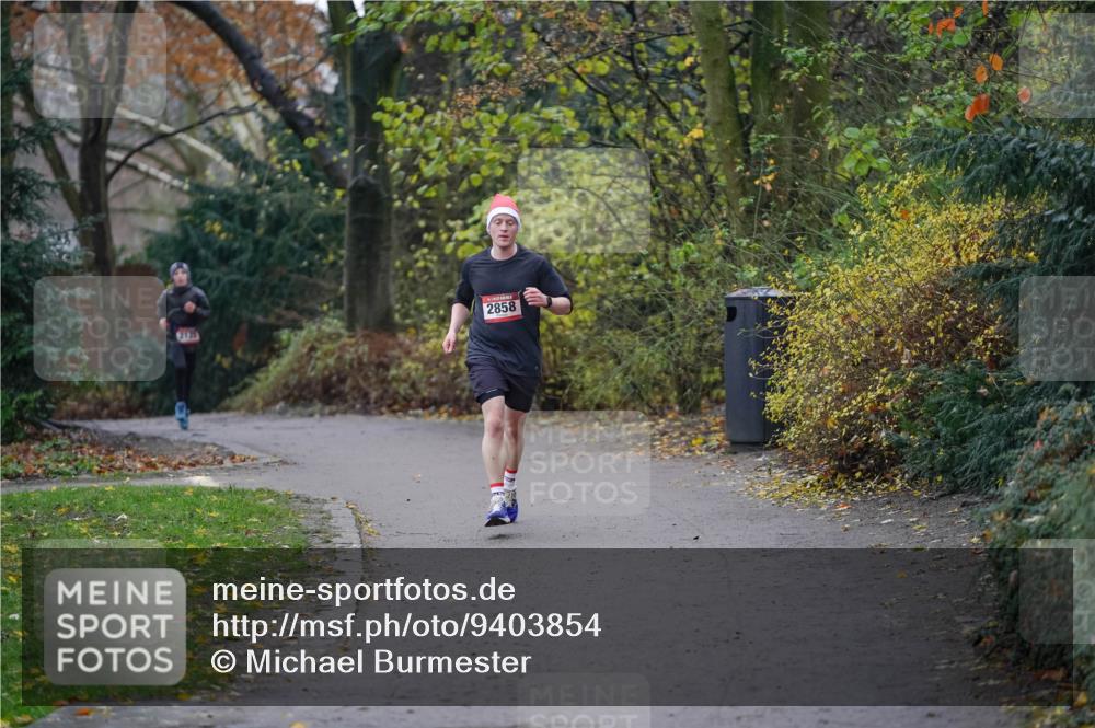 07.12.2025 - St. Pauli X-Mass-Run No. 15 Michael Burmester http://msf.ph/oto/9403854 07.12.2025 10:58:41 Laufen 2125, 2858 meine-sportfotos.de