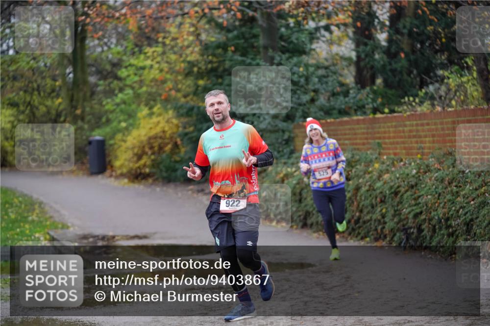 07.12.2025 - St. Pauli X-Mass-Run No. 15 Michael Burmester http://msf.ph/oto/9403867 07.12.2025 10:59:06 Laufen 922, 525 meine-sportfotos.de
