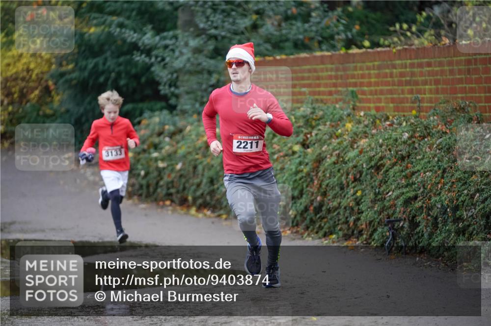 07.12.2025 - St. Pauli X-Mass-Run No. 15 Michael Burmester http://msf.ph/oto/9403874 07.12.2025 10:59:28 Laufen 3133, 15, 2211 meine-sportfotos.de
