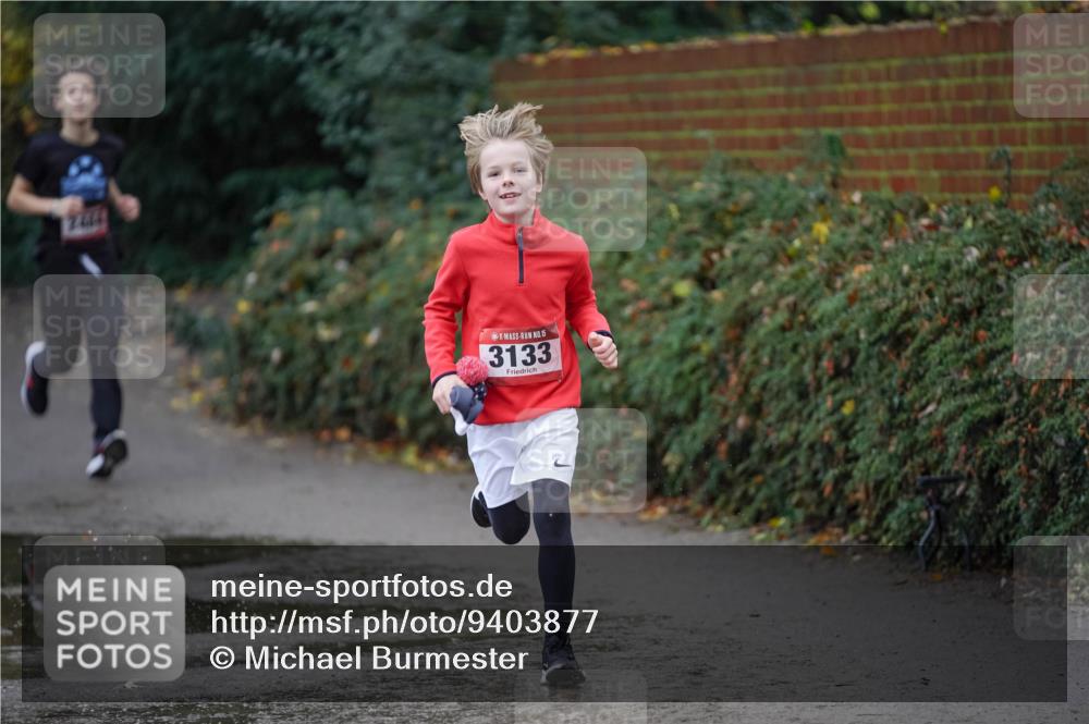 07.12.2025 - St. Pauli X-Mass-Run No. 15 Michael Burmester http://msf.ph/oto/9403877 07.12.2025 10:59:29 Laufen 240, 15, 3133 meine-sportfotos.de