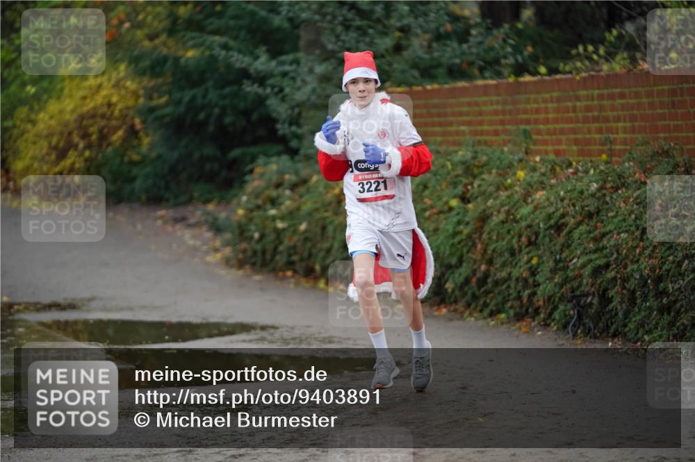 07.12.2025 - St. Pauli X-Mass-Run No. 15 Michael Burmester http://msf.ph/oto/9403891 07.12.2025 11:00:10 Laufen 3221 meine-sportfotos.de