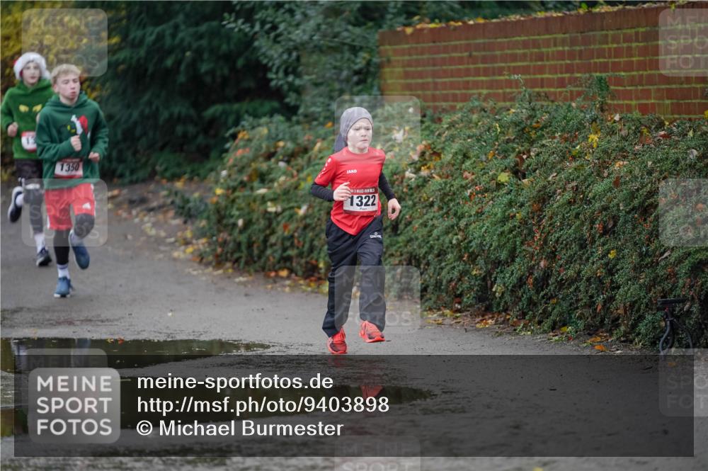 07.12.2025 - St. Pauli X-Mass-Run No. 15 Michael Burmester http://msf.ph/oto/9403898 07.12.2025 11:00:30 Laufen 1350, 1322 meine-sportfotos.de