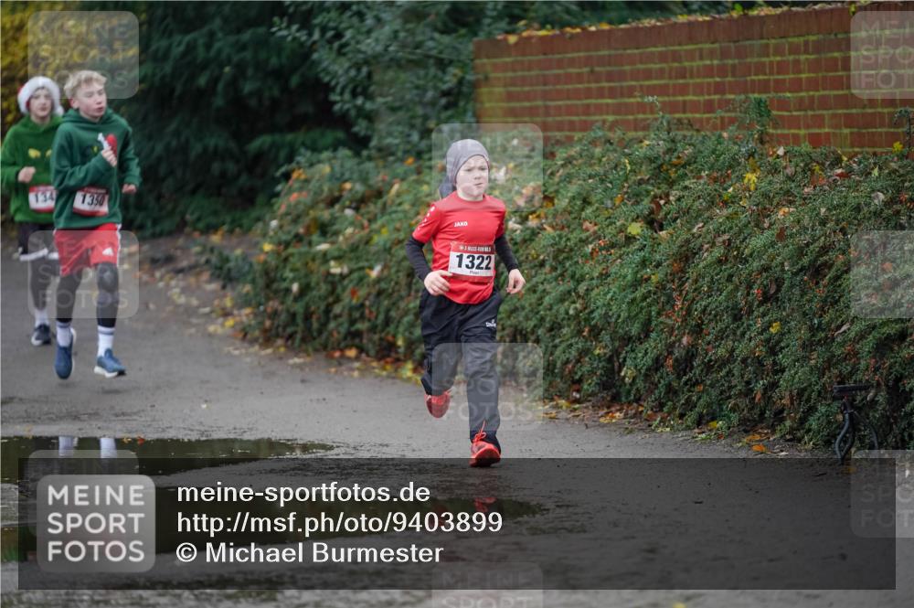 07.12.2025 - St. Pauli X-Mass-Run No. 15 Michael Burmester http://msf.ph/oto/9403899 07.12.2025 11:00:30 Laufen 1350, 1322 meine-sportfotos.de