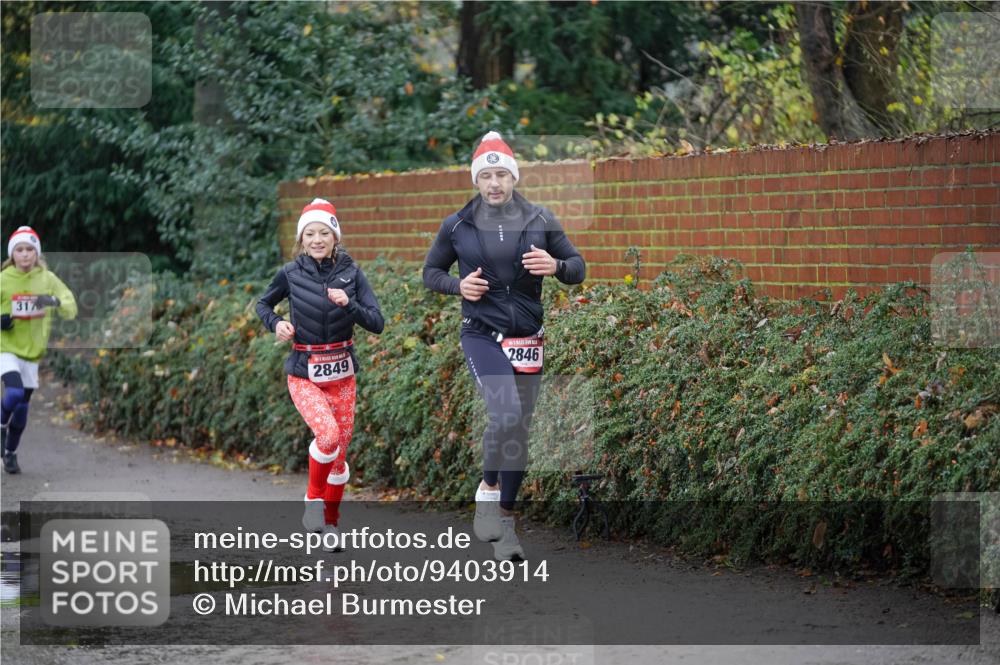 07.12.2025 - St. Pauli X-Mass-Run No. 15 Michael Burmester http://msf.ph/oto/9403914 07.12.2025 11:00:44 Laufen 317, 2849, 2846 meine-sportfotos.de