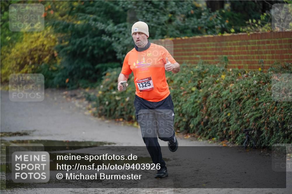 07.12.2025 - St. Pauli X-Mass-Run No. 15 Michael Burmester http://msf.ph/oto/9403926 07.12.2025 11:00:50 Laufen 5, 1325 meine-sportfotos.de