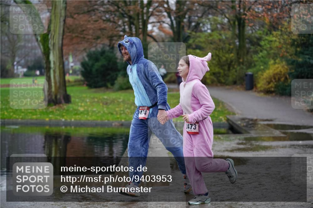 07.12.2025 - St. Pauli X-Mass-Run No. 15 Michael Burmester http://msf.ph/oto/9403953 07.12.2025 11:01:09 Laufen 474, 1473 meine-sportfotos.de
