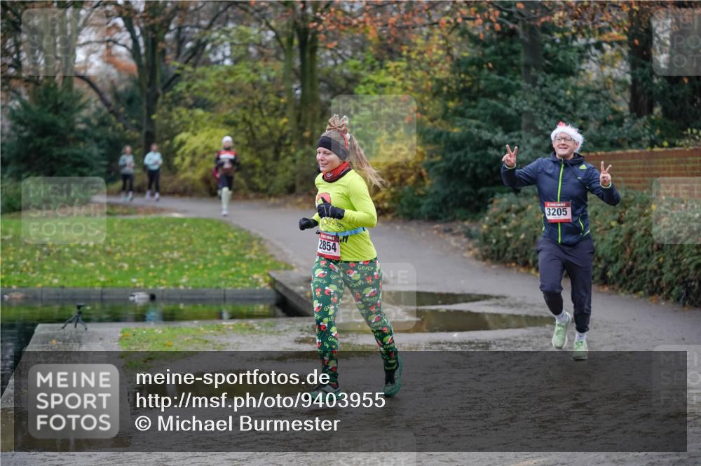 07.12.2025 - St. Pauli X-Mass-Run No. 15 Michael Burmester http://msf.ph/oto/9403955 07.12.2025 11:01:11 Laufen 2854, 3205 meine-sportfotos.de