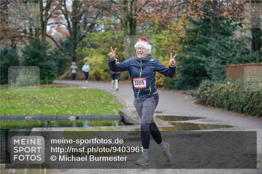 07.12.2025 - St. Pauli X-Mass-Run No. 15 Michael Burmester http://msf.ph/oto/9403961 07.12.2025 11:01:13 Laufen 3205 meine-sportfotos.de