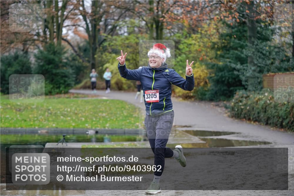 07.12.2025 - St. Pauli X-Mass-Run No. 15 Michael Burmester http://msf.ph/oto/9403962 07.12.2025 11:01:13 Laufen 3205 meine-sportfotos.de