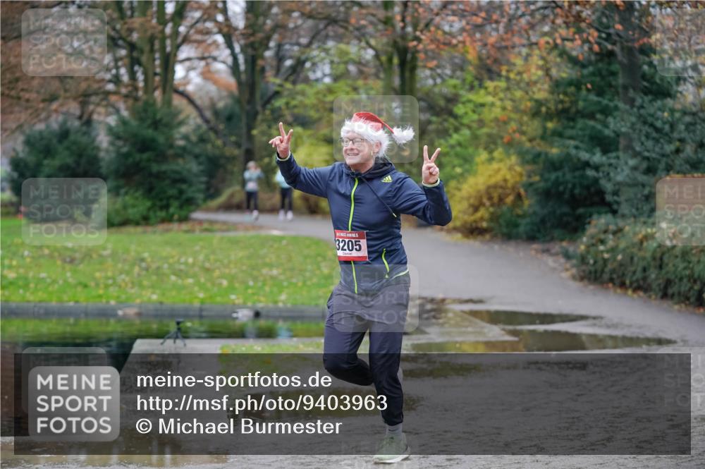 07.12.2025 - St. Pauli X-Mass-Run No. 15 Michael Burmester http://msf.ph/oto/9403963 07.12.2025 11:01:13 Laufen 3205 meine-sportfotos.de