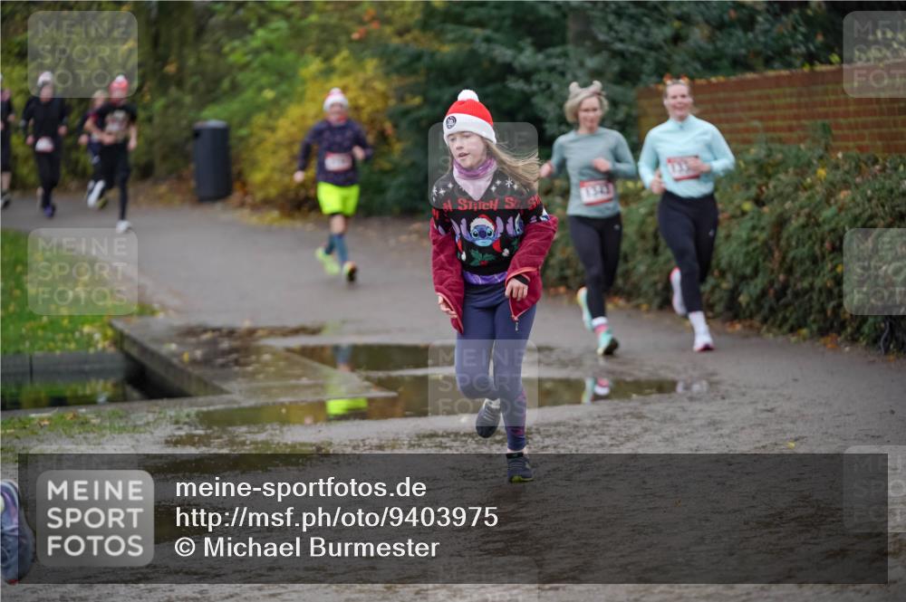 07.12.2025 - St. Pauli X-Mass-Run No. 15 Michael Burmester http://msf.ph/oto/9403975 07.12.2025 11:01:23 Laufen 1343 meine-sportfotos.de