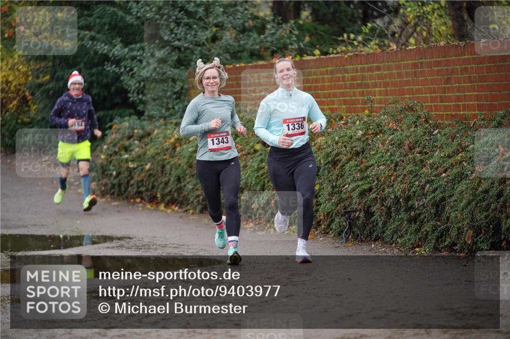 07.12.2025 - St. Pauli X-Mass-Run No. 15 Michael Burmester http://msf.ph/oto/9403977 07.12.2025 11:01:24 Laufen 194, 1343, 1336 meine-sportfotos.de