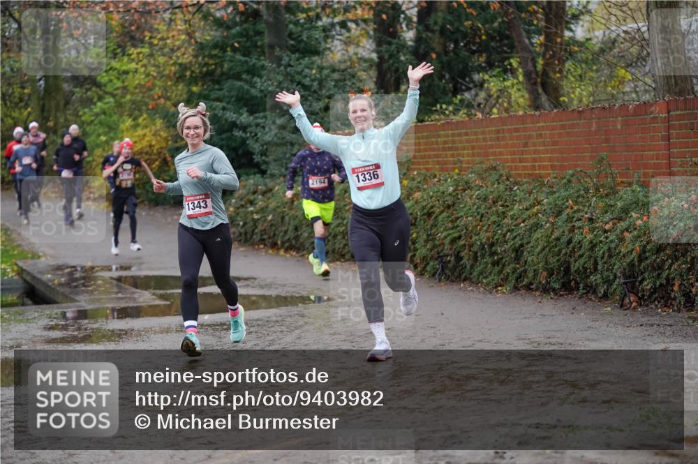 07.12.2025 - St. Pauli X-Mass-Run No. 15 Michael Burmester http://msf.ph/oto/9403982 07.12.2025 11:01:26 Laufen 2194, 1336, 1343 meine-sportfotos.de