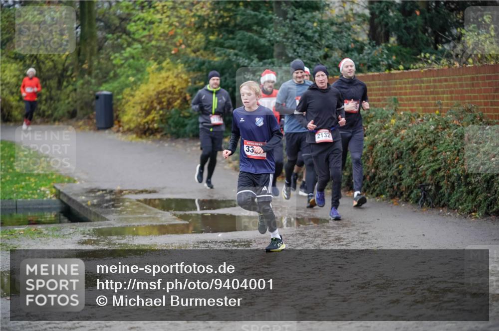 07.12.2025 - St. Pauli X-Mass-Run No. 15 Michael Burmester http://msf.ph/oto/9404001 07.12.2025 11:01:31 Laufen 33, 2132 meine-sportfotos.de