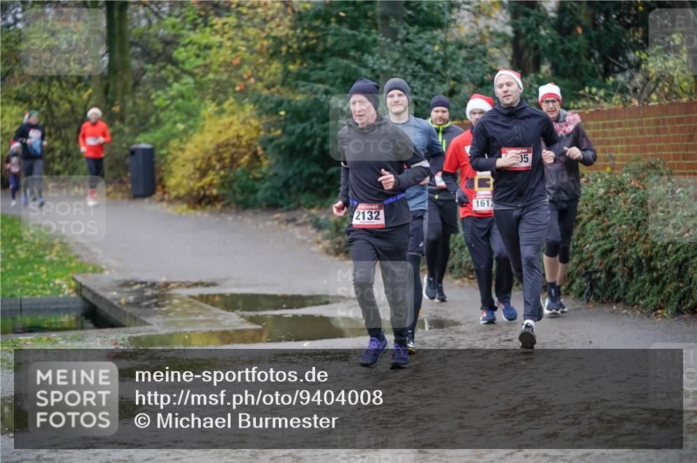 07.12.2025 - St. Pauli X-Mass-Run No. 15 Michael Burmester http://msf.ph/oto/9404008 07.12.2025 11:01:33 Laufen 2132, 1617, 05 meine-sportfotos.de