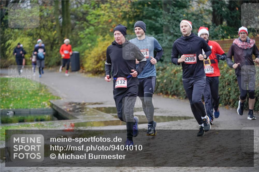07.12.2025 - St. Pauli X-Mass-Run No. 15 Michael Burmester http://msf.ph/oto/9404010 07.12.2025 11:01:33 Laufen 2132, 34, 2305, 1617 meine-sportfotos.de