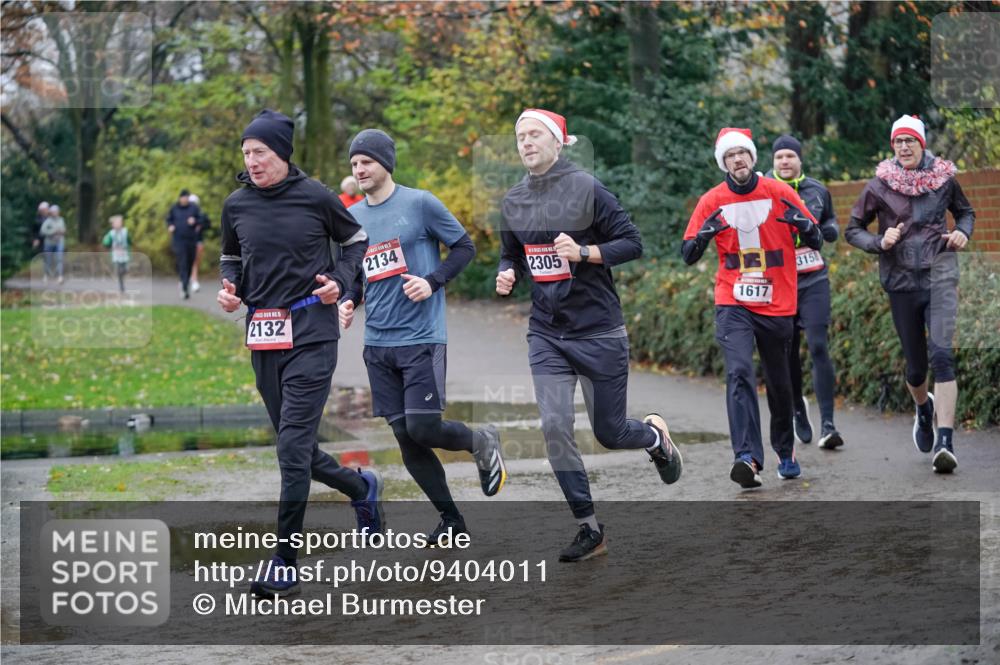 07.12.2025 - St. Pauli X-Mass-Run No. 15 Michael Burmester http://msf.ph/oto/9404011 07.12.2025 11:01:34 Laufen 15, 2132, 2134, 2305, 1617, 3158 meine-sportfotos.de