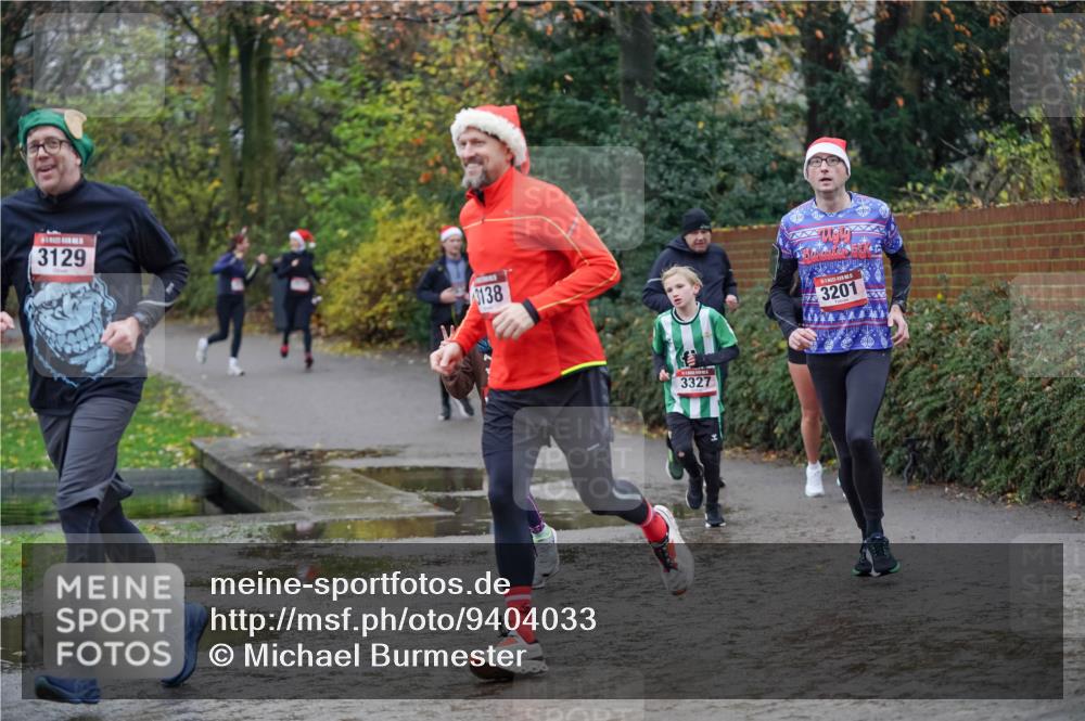 07.12.2025 - St. Pauli X-Mass-Run No. 15 Michael Burmester http://msf.ph/oto/9404033 07.12.2025 11:01:43 Laufen 3129, 3138, 3327, 3201 meine-sportfotos.de