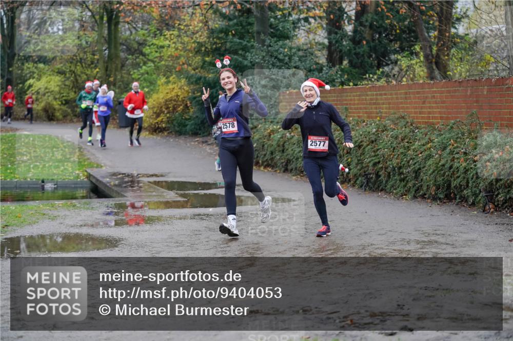 07.12.2025 - St. Pauli X-Mass-Run No. 15 Michael Burmester http://msf.ph/oto/9404053 07.12.2025 11:01:50 Laufen 2578, 2577 meine-sportfotos.de