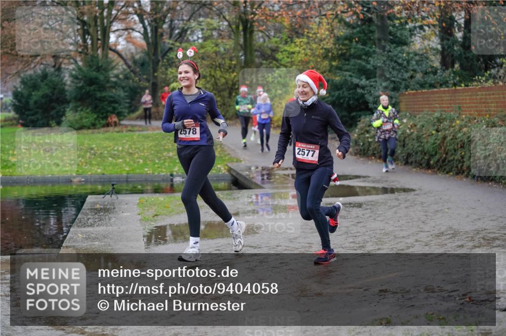 07.12.2025 - St. Pauli X-Mass-Run No. 15 Michael Burmester http://msf.ph/oto/9404058 07.12.2025 11:01:51 Laufen 2578, 5, 2577 meine-sportfotos.de