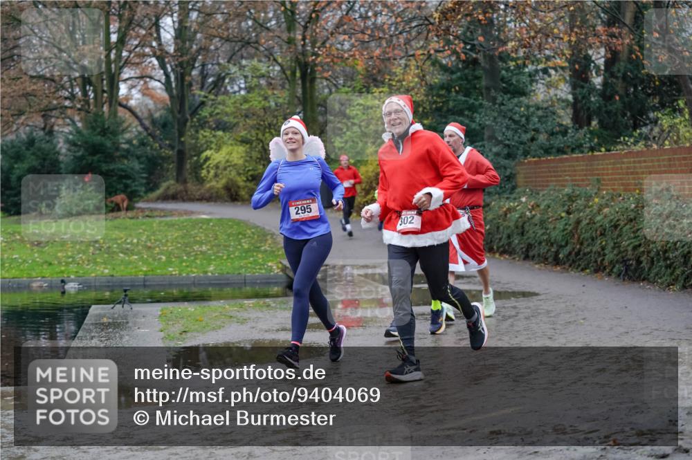 07.12.2025 - St. Pauli X-Mass-Run No. 15 Michael Burmester http://msf.ph/oto/9404069 07.12.2025 11:01:58 Laufen 295, 302 meine-sportfotos.de