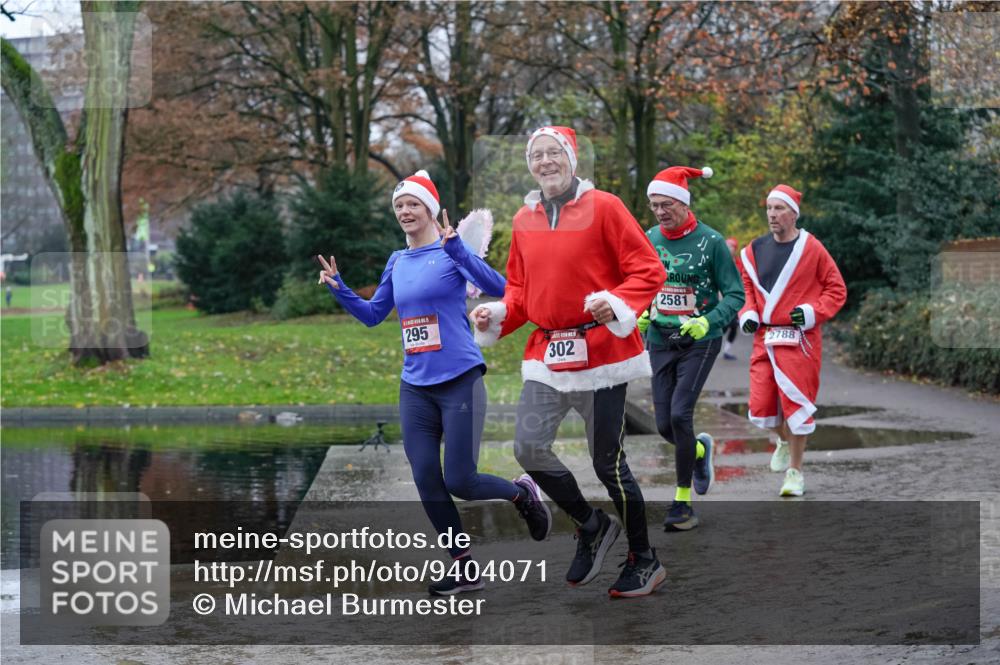 07.12.2025 - St. Pauli X-Mass-Run No. 15 Michael Burmester http://msf.ph/oto/9404071 07.12.2025 11:01:58 Laufen 295, 302, 2581, 2788 meine-sportfotos.de