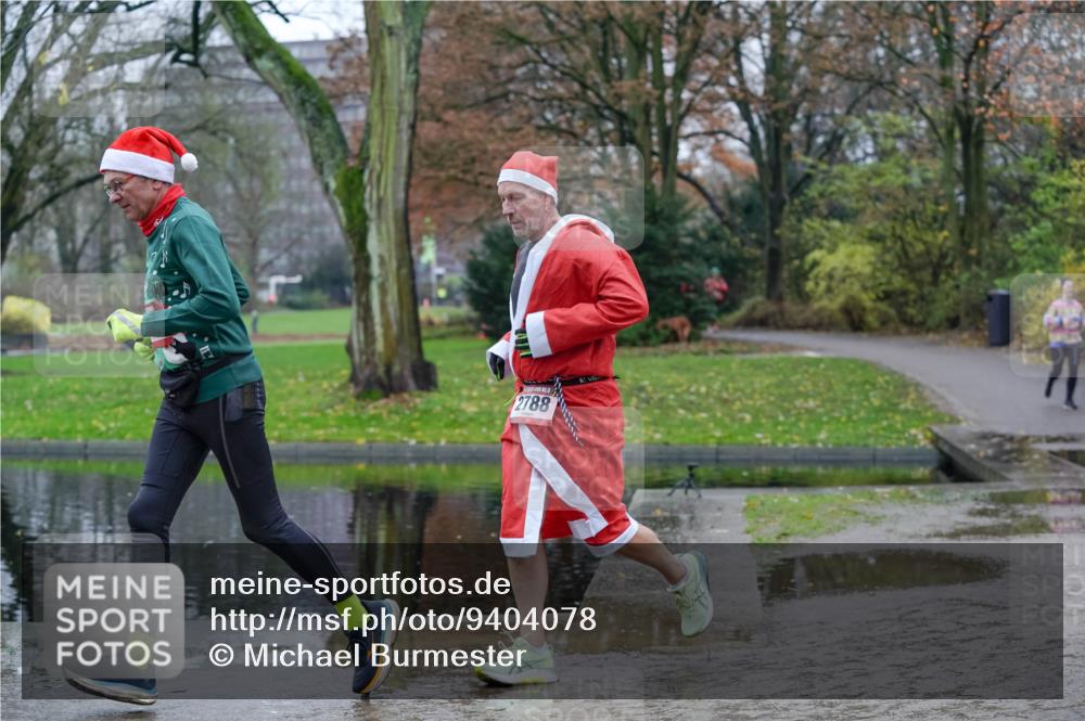07.12.2025 - St. Pauli X-Mass-Run No. 15 Michael Burmester http://msf.ph/oto/9404078 07.12.2025 11:02:00 Laufen 2788 meine-sportfotos.de