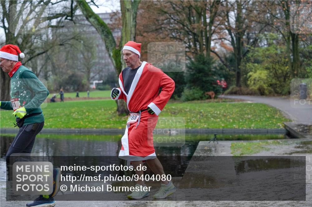 07.12.2025 - St. Pauli X-Mass-Run No. 15 Michael Burmester http://msf.ph/oto/9404080 07.12.2025 11:02:00 Laufen 181, 188 meine-sportfotos.de