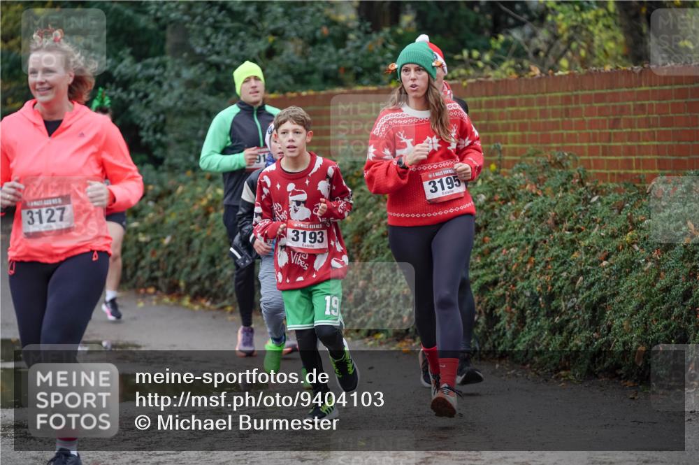 07.12.2025 - St. Pauli X-Mass-Run No. 15 Michael Burmester http://msf.ph/oto/9404103 07.12.2025 11:02:17 Laufen 3127, 3193, 19, 3195 meine-sportfotos.de