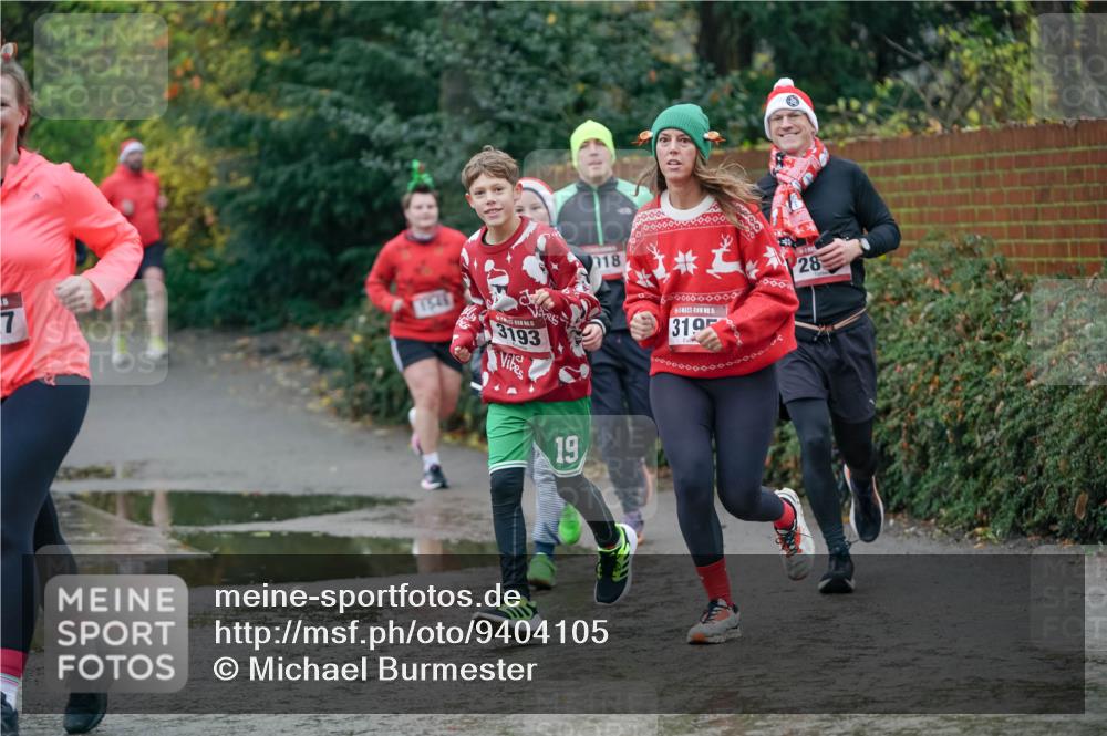 07.12.2025 - St. Pauli X-Mass-Run No. 15 Michael Burmester http://msf.ph/oto/9404105 07.12.2025 11:02:18 Laufen 318, 5, 3193, 19, 15, 31, 9, 28 meine-sportfotos.de