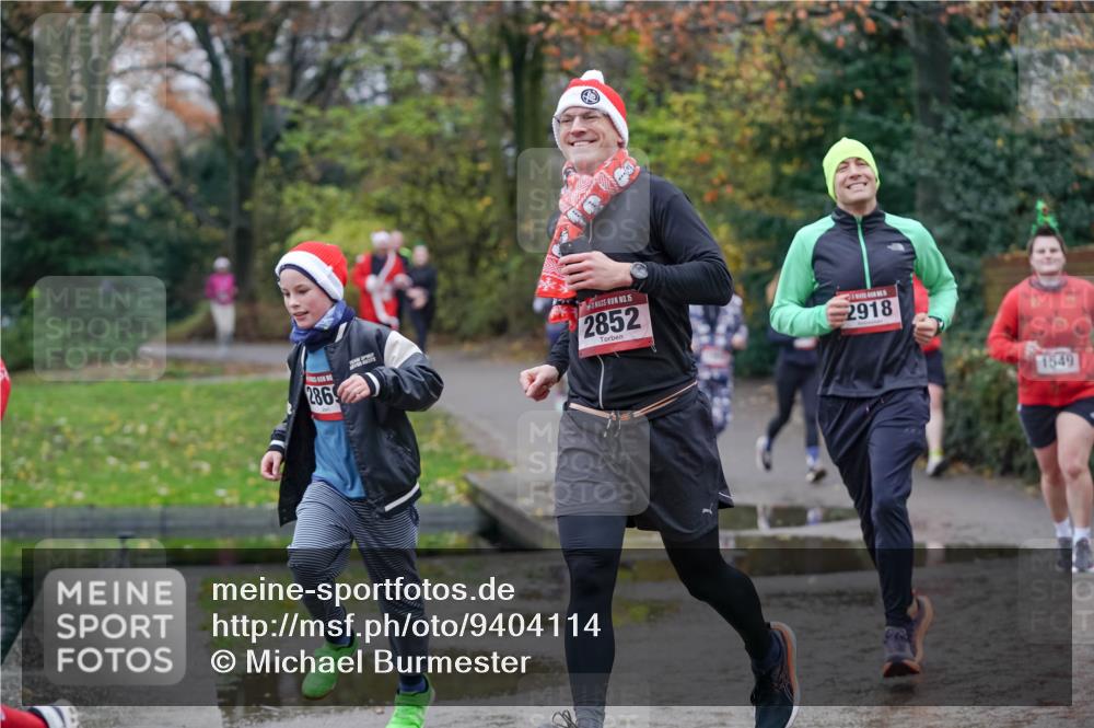 07.12.2025 - St. Pauli X-Mass-Run No. 15 Michael Burmester http://msf.ph/oto/9404114 07.12.2025 11:02:20 Laufen 2869, 15, 2852, 2918, 60, 1549 meine-sportfotos.de