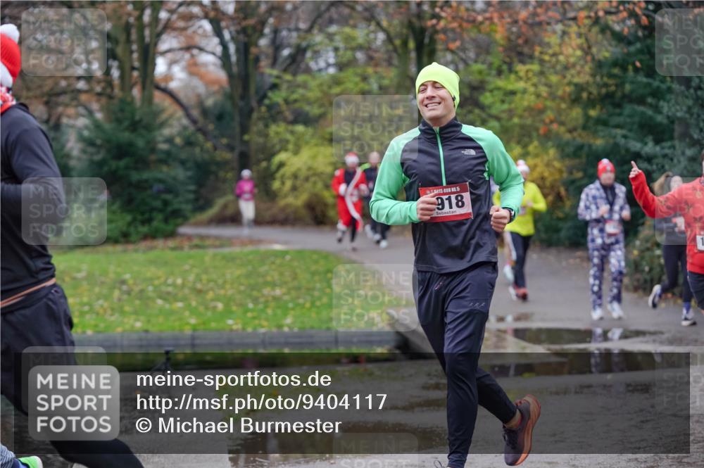 07.12.2025 - St. Pauli X-Mass-Run No. 15 Michael Burmester http://msf.ph/oto/9404117 07.12.2025 11:02:21 Laufen 15, 918 meine-sportfotos.de
