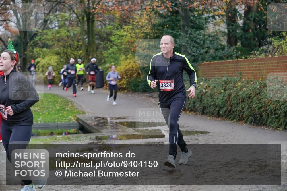 07.12.2025 - St. Pauli X-Mass-Run No. 15 Michael Burmester http://msf.ph/oto/9404150 07.12.2025 11:02:32 Laufen 84, 15, 3324 meine-sportfotos.de