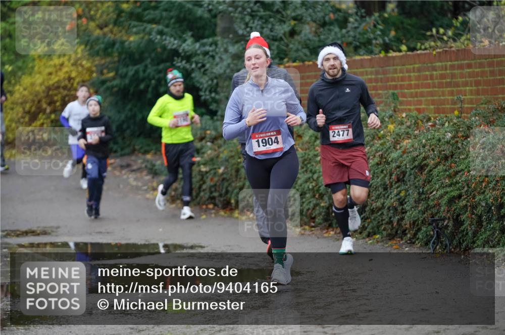 07.12.2025 - St. Pauli X-Mass-Run No. 15 Michael Burmester http://msf.ph/oto/9404165 07.12.2025 11:02:37 Laufen 15, 1904, 2477 meine-sportfotos.de