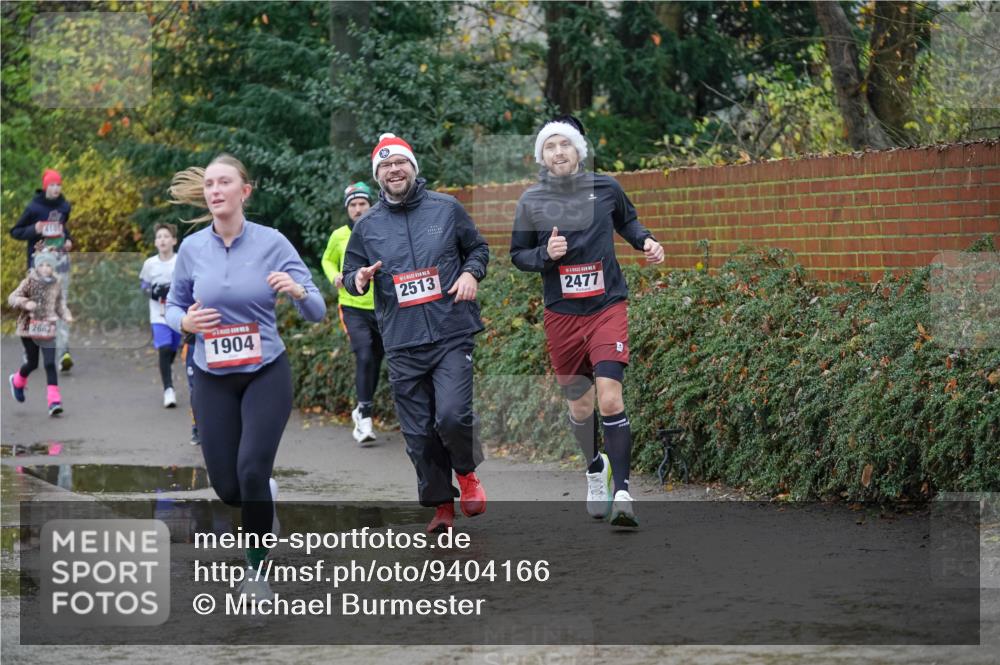 07.12.2025 - St. Pauli X-Mass-Run No. 15 Michael Burmester http://msf.ph/oto/9404166 07.12.2025 11:02:38 Laufen 2662, 1904, 2513, 2477 meine-sportfotos.de