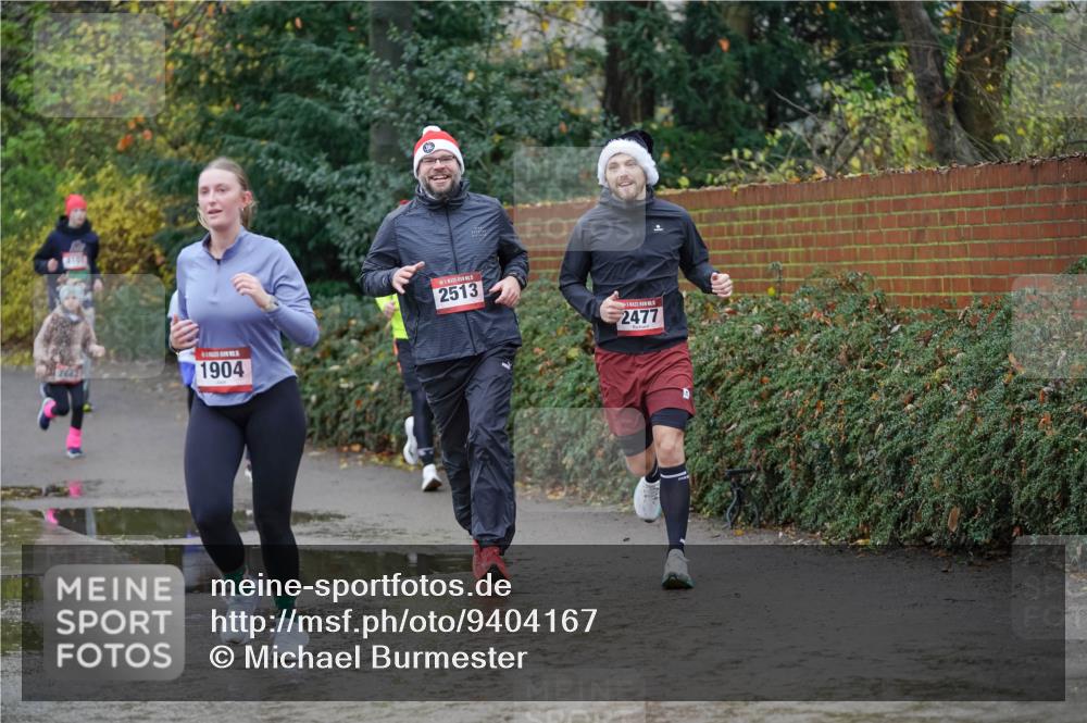 07.12.2025 - St. Pauli X-Mass-Run No. 15 Michael Burmester http://msf.ph/oto/9404167 07.12.2025 11:02:38 Laufen 2661, 1904, 2513, 2477 meine-sportfotos.de