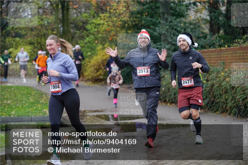 07.12.2025 - St. Pauli X-Mass-Run No. 15 Michael Burmester http://msf.ph/oto/9404169 07.12.2025 11:02:39 Laufen 1904, 2513, 15, 2477 meine-sportfotos.de