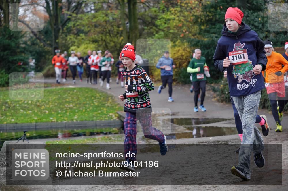 07.12.2025 - St. Pauli X-Mass-Run No. 15 Michael Burmester http://msf.ph/oto/9404196 07.12.2025 11:02:46 Laufen 5, 4101 meine-sportfotos.de