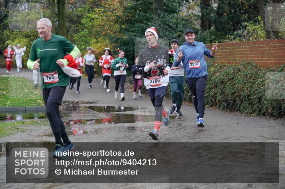 07.12.2025 - St. Pauli X-Mass-Run No. 15 Michael Burmester http://msf.ph/oto/9404213 07.12.2025 11:02:51 Laufen 765, 1345, 1346, 2766, 2597 meine-sportfotos.de