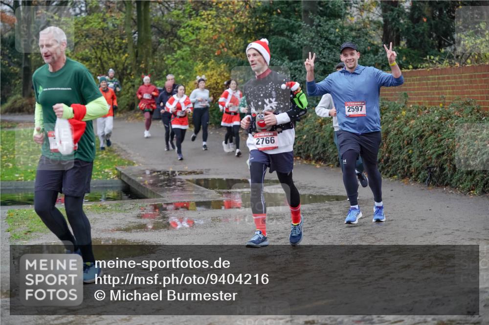 07.12.2025 - St. Pauli X-Mass-Run No. 15 Michael Burmester http://msf.ph/oto/9404216 07.12.2025 11:02:52 Laufen 2766, 2597 meine-sportfotos.de