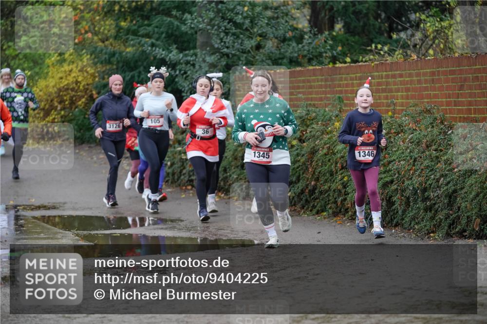 07.12.2025 - St. Pauli X-Mass-Run No. 15 Michael Burmester http://msf.ph/oto/9404225 07.12.2025 11:02:55 Laufen 3126, 105, 36, 1345, 1346 meine-sportfotos.de