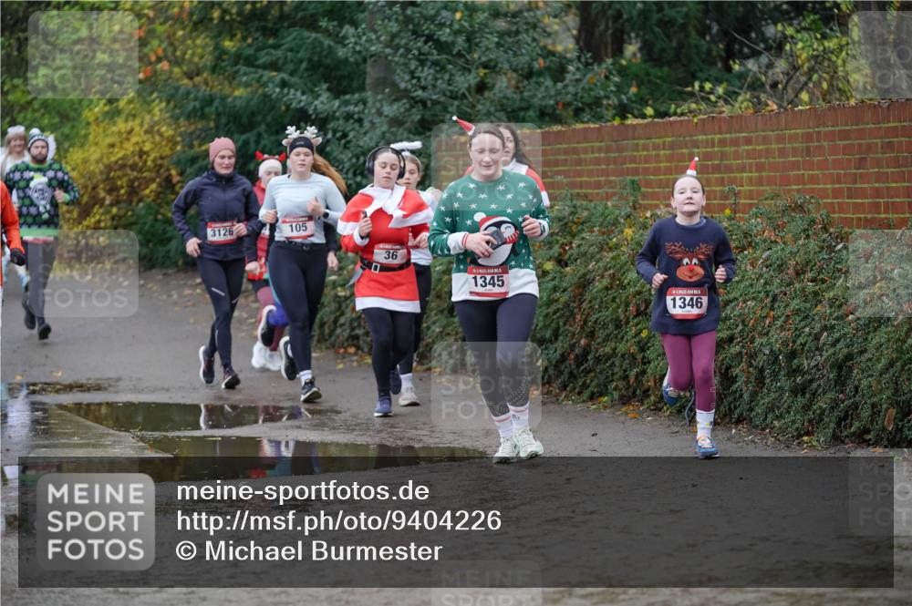 07.12.2025 - St. Pauli X-Mass-Run No. 15 Michael Burmester http://msf.ph/oto/9404226 07.12.2025 11:02:55 Laufen 3126, 105, 36, 1345, 5, 1346 meine-sportfotos.de