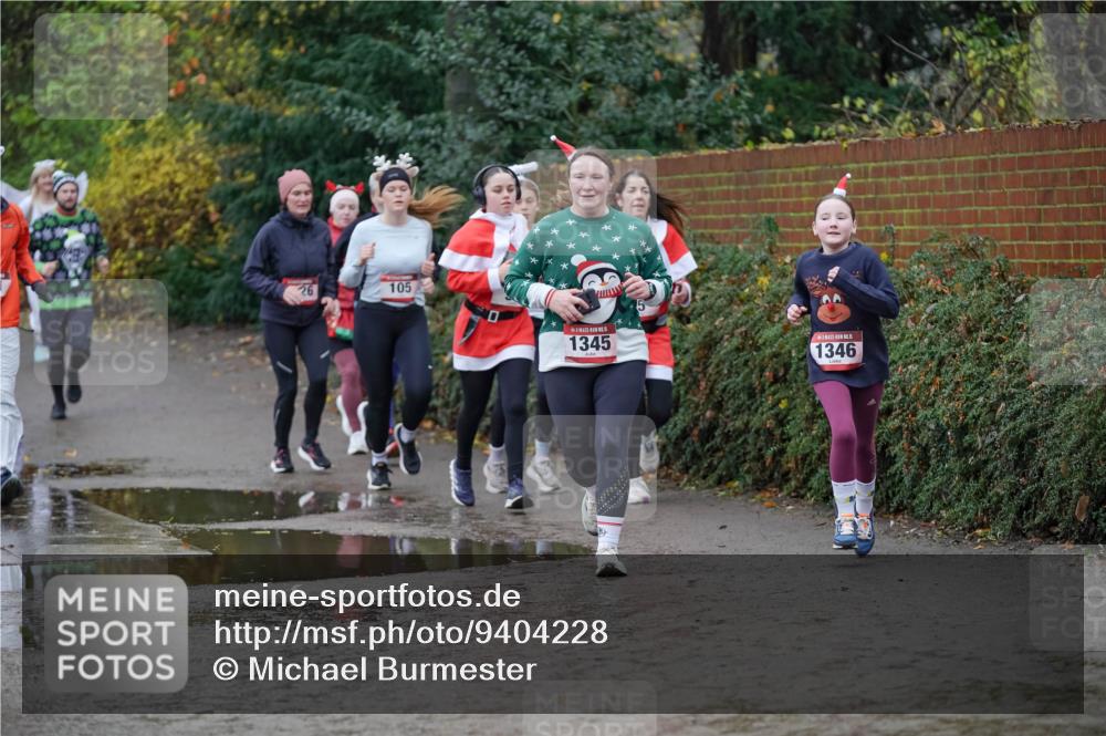 07.12.2025 - St. Pauli X-Mass-Run No. 15 Michael Burmester http://msf.ph/oto/9404228 07.12.2025 11:02:55 Laufen 69, 26, 105, 15, 1345, 1346 meine-sportfotos.de