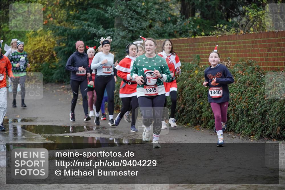 07.12.2025 - St. Pauli X-Mass-Run No. 15 Michael Burmester http://msf.ph/oto/9404229 07.12.2025 11:02:55 Laufen 105, 3126, 1345, 15, 1346 meine-sportfotos.de