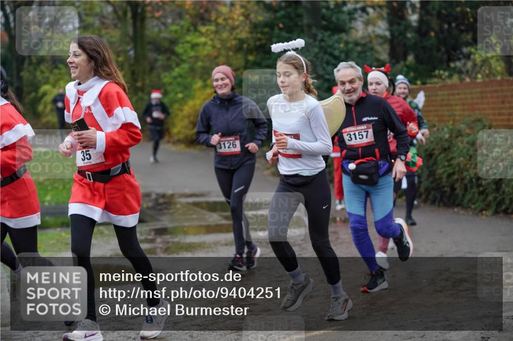 07.12.2025 - St. Pauli X-Mass-Run No. 15 Michael Burmester http://msf.ph/oto/9404251 07.12.2025 11:03:00 Laufen 35, 15, 3126, 3157 meine-sportfotos.de