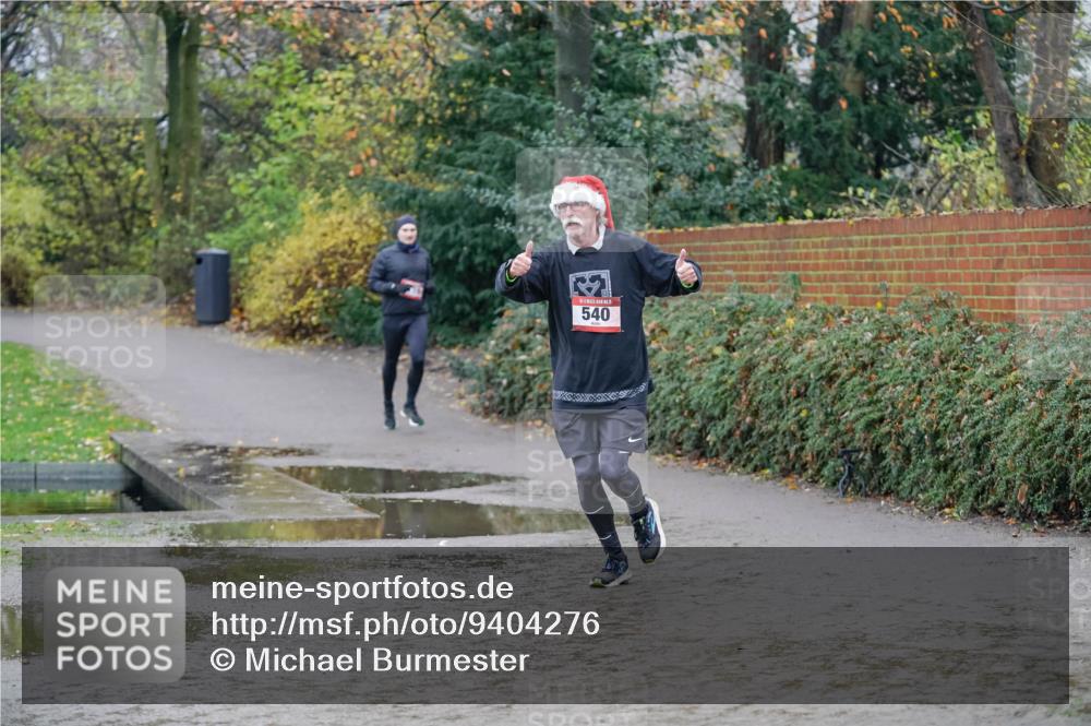 07.12.2025 - St. Pauli X-Mass-Run No. 15 Michael Burmester http://msf.ph/oto/9404276 07.12.2025 11:03:06 Laufen 32, 540 meine-sportfotos.de